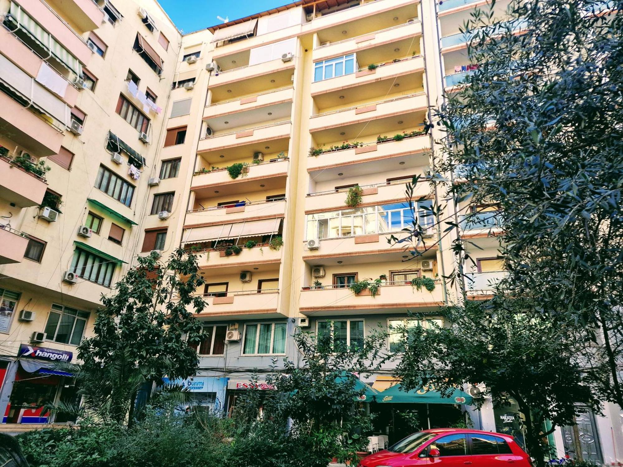 Apartman Block Komuna Tirana